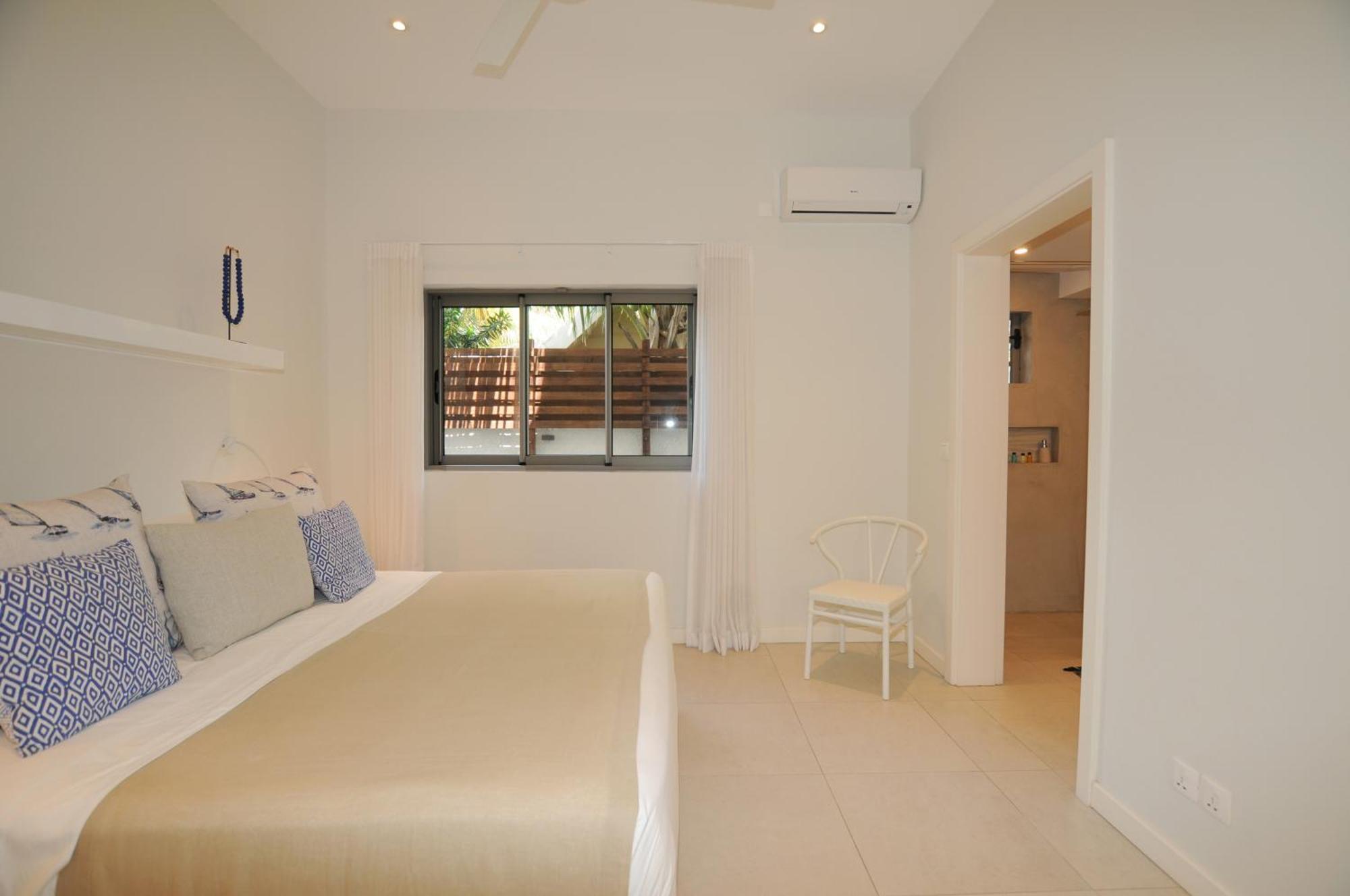 Beachfront & Pool Poste Lafayette Apartment Exterior photo